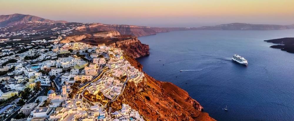 7 Best Things to Do in Santorini Greece – The Land of Gorgeous Sunsets